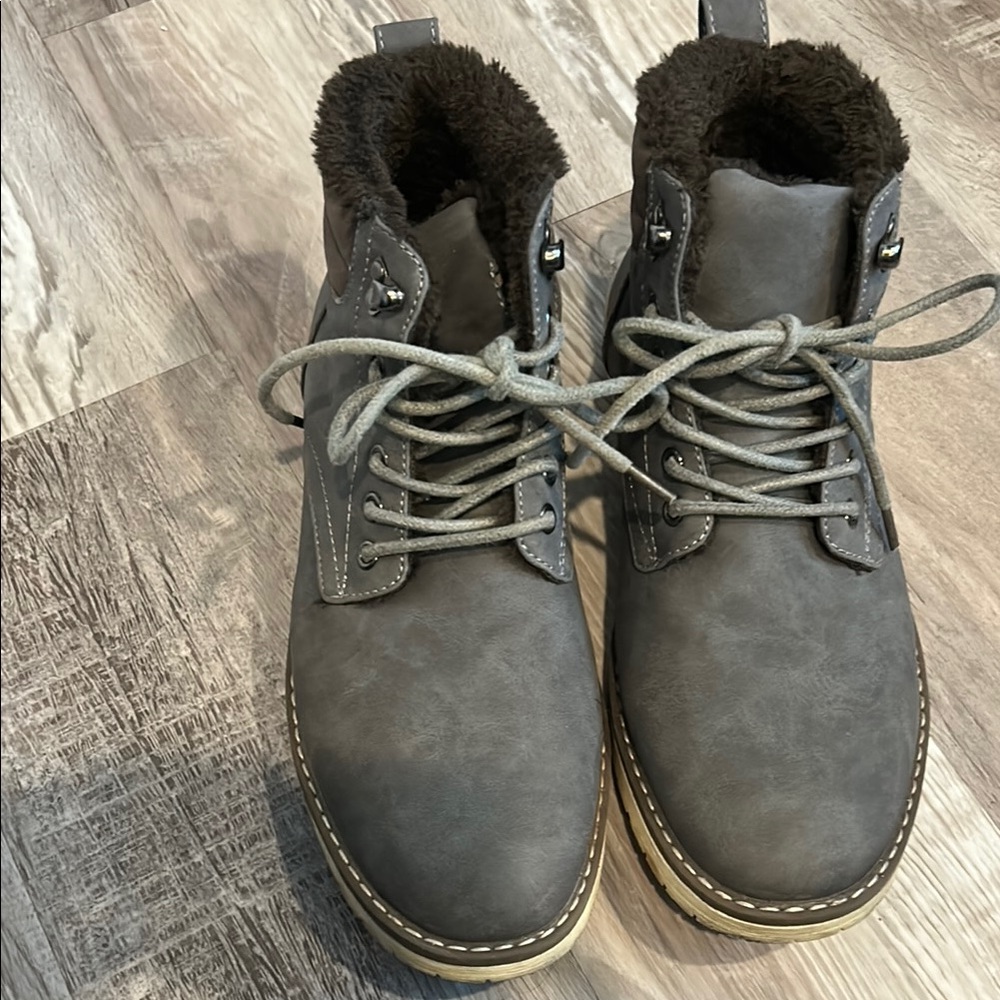 Men's Gray Leather Boots